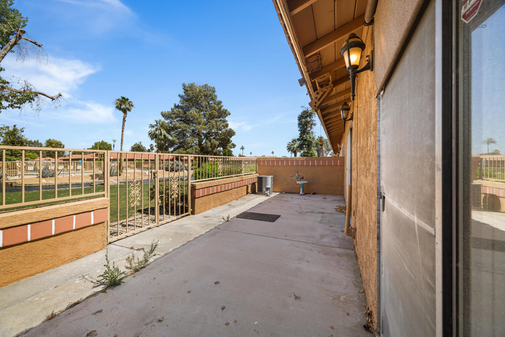 main property photo 9