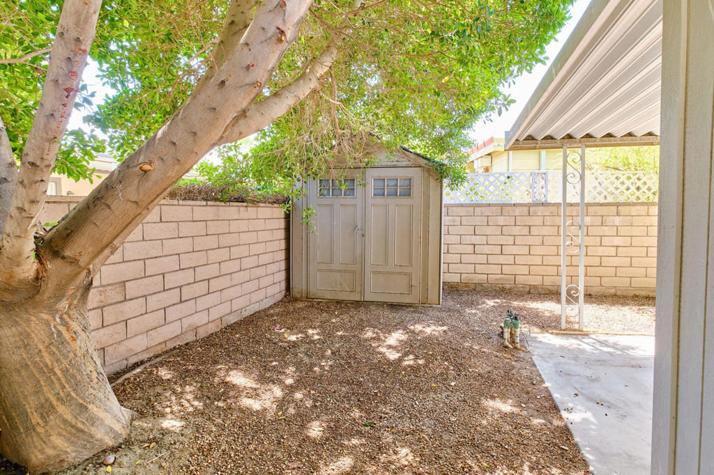 main property photo 25