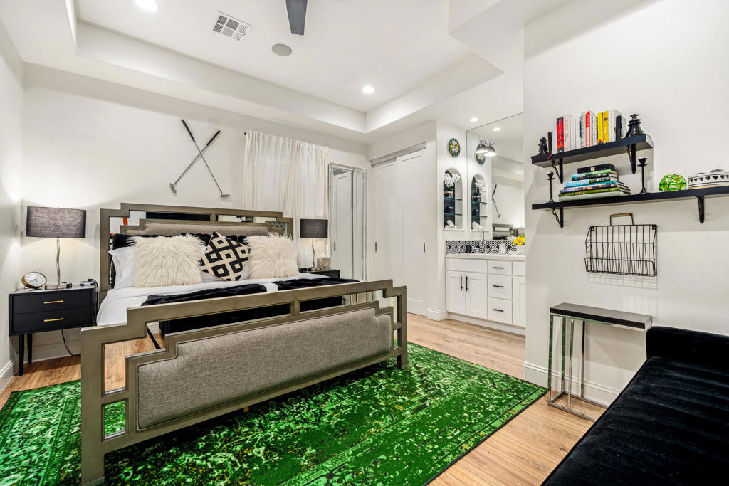 main property photo 75