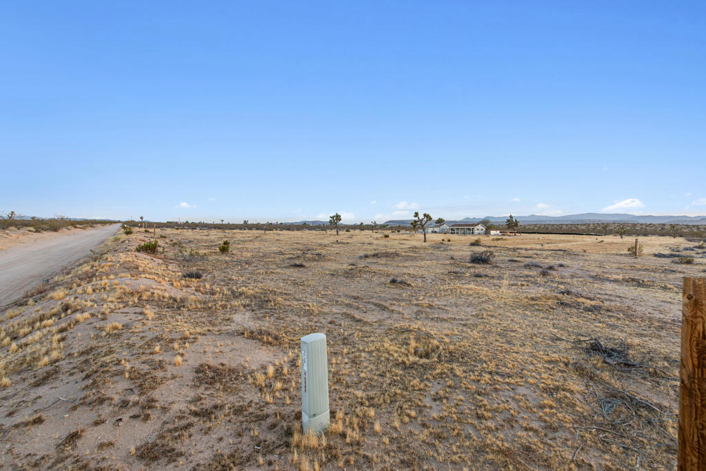 main property photo 9