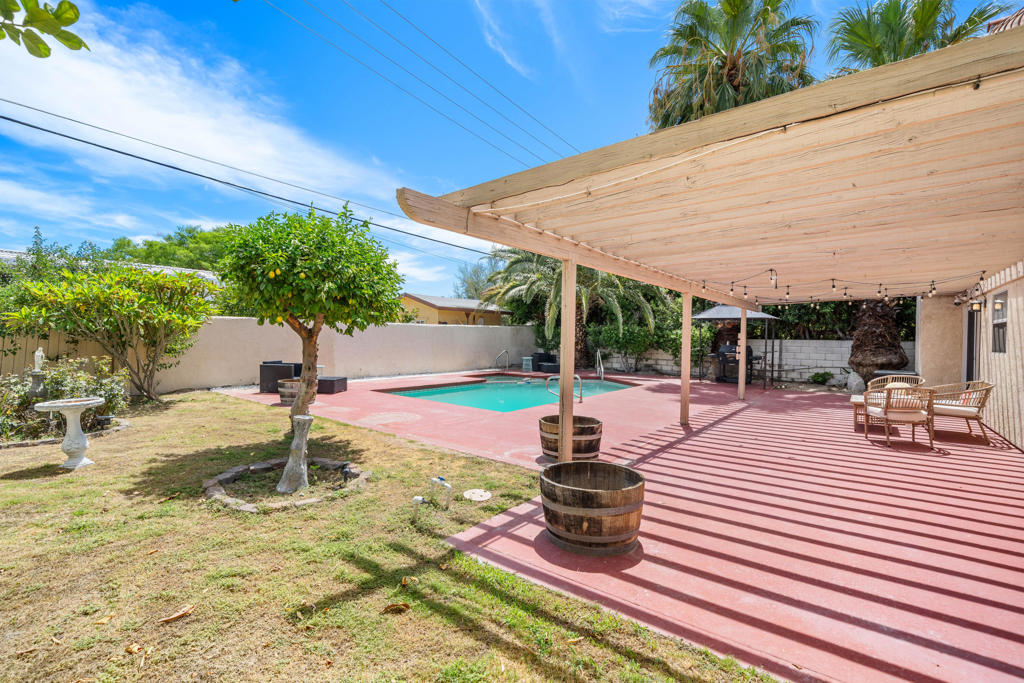 main property photo 17