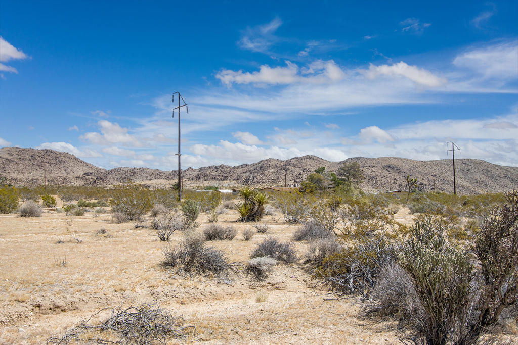 main property photo 11