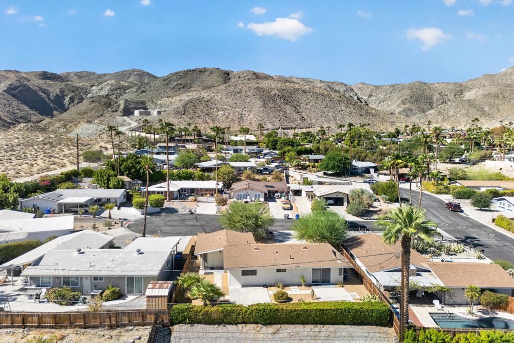 main property photo 40