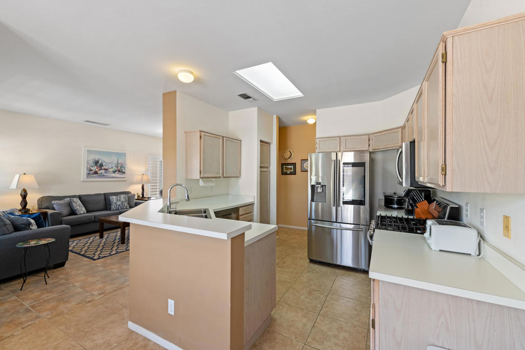 main property photo 8