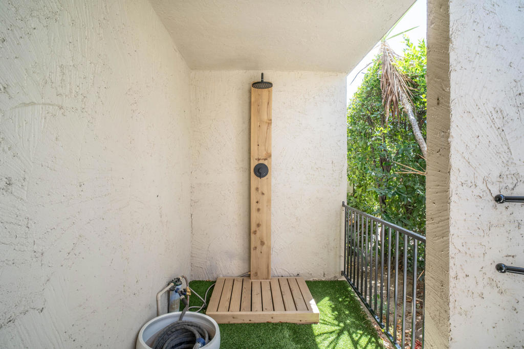 main property photo 65