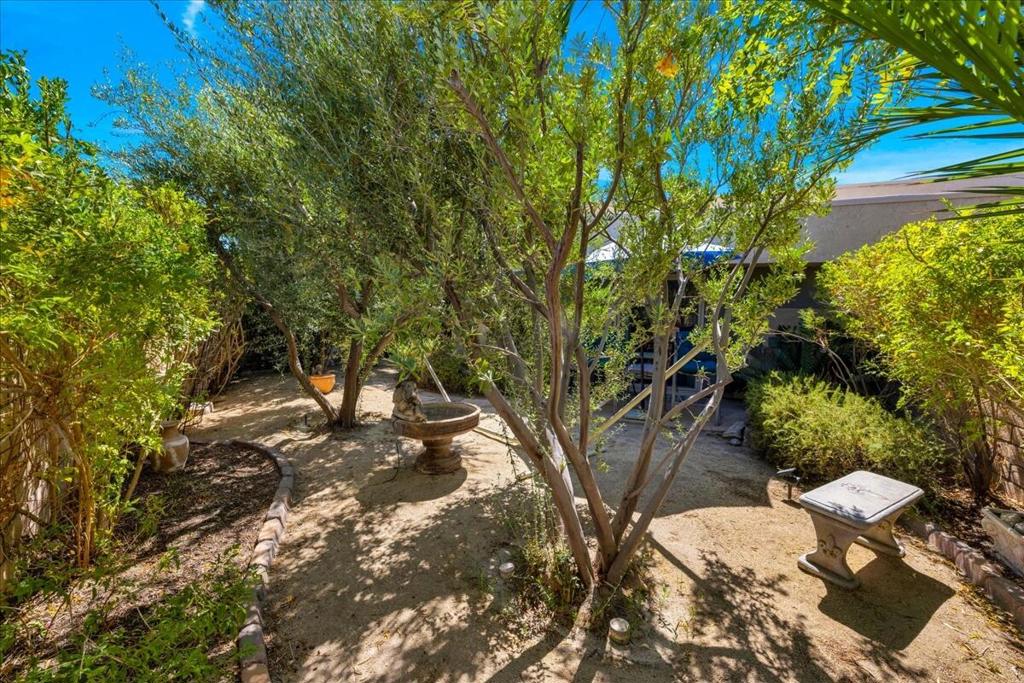 main property photo 10