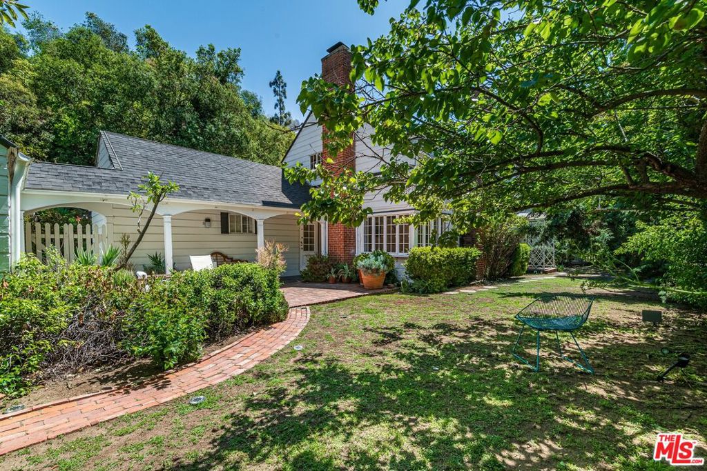 main property photo 30