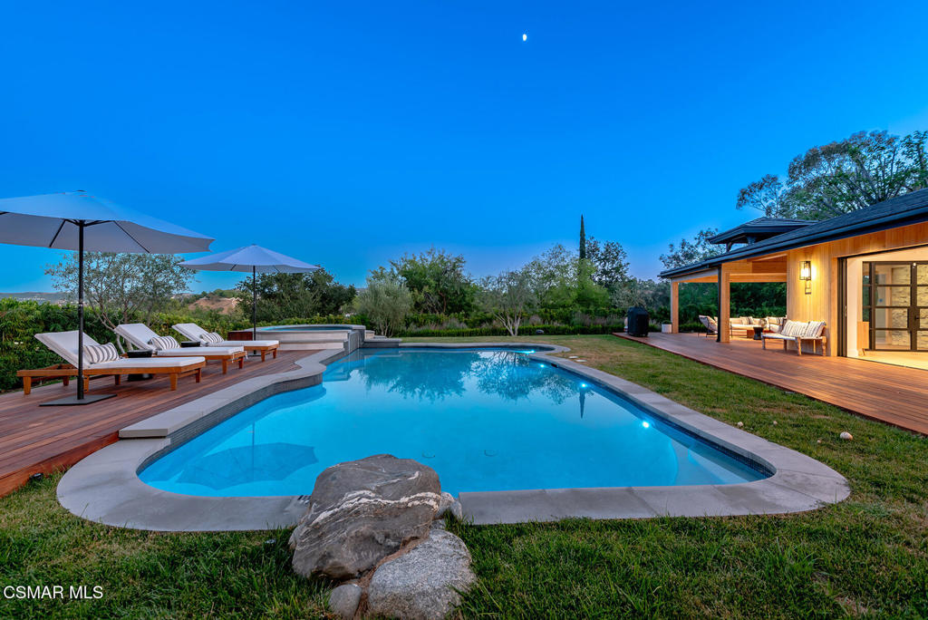 main property photo 26