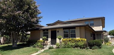 image of property with 2 Bed | 1 Bath | 803 Sqft