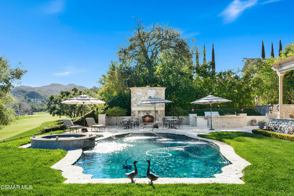 main property photo 37