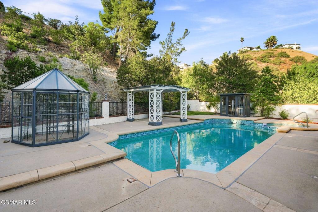 main property photo 43