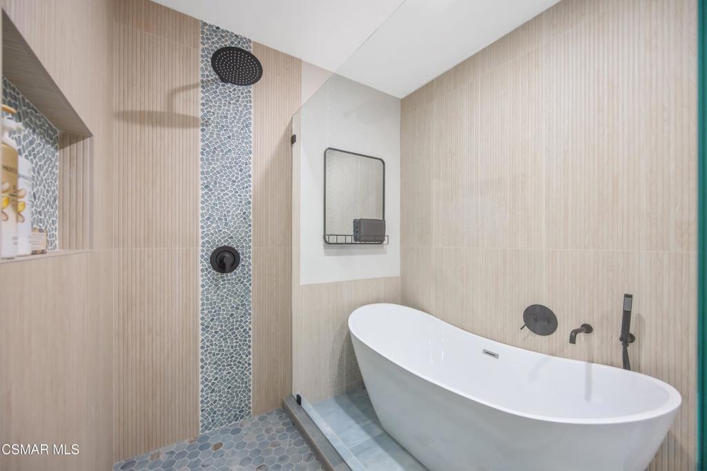 main property photo 67
