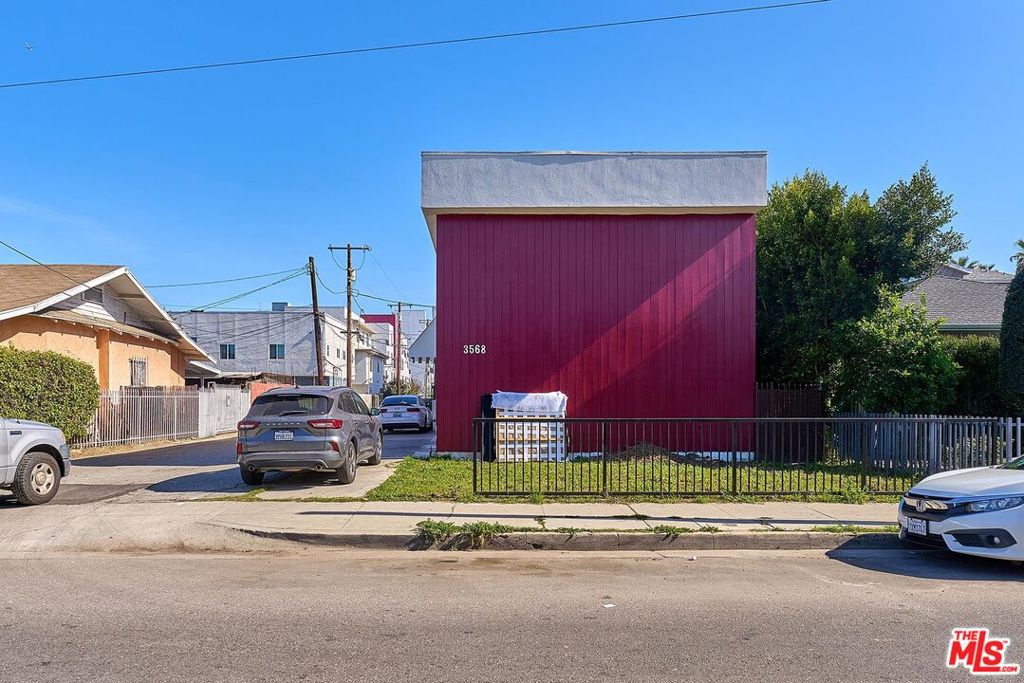 main property photo 2