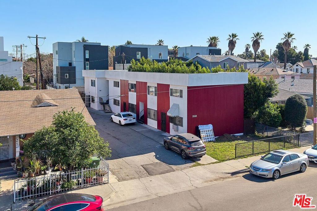 main property photo 4