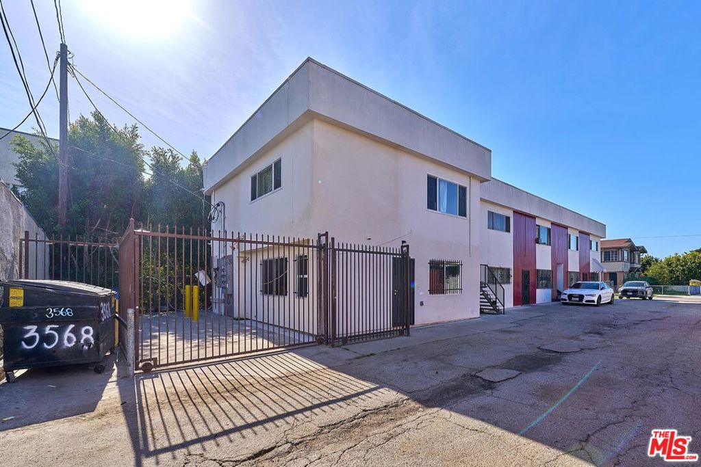 main property photo 9