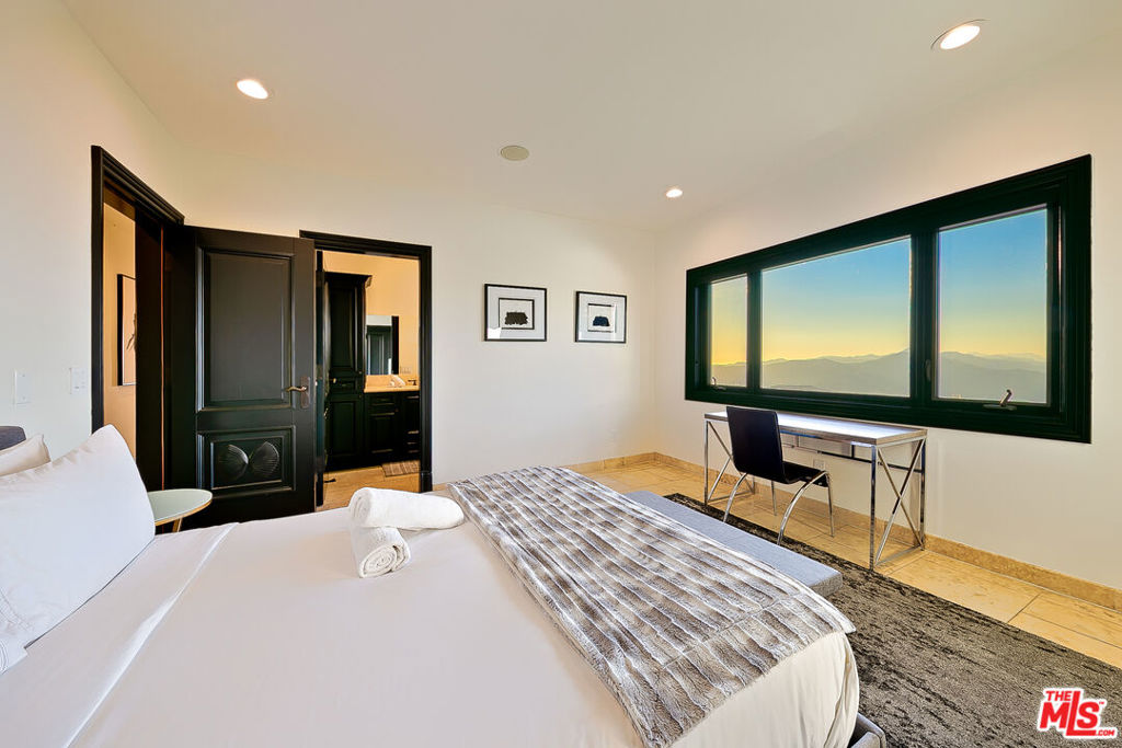 main property photo 86