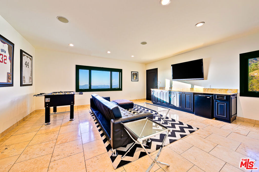 main property photo 89