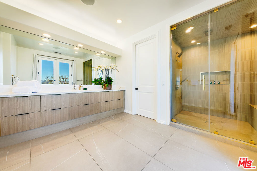 main property photo 62