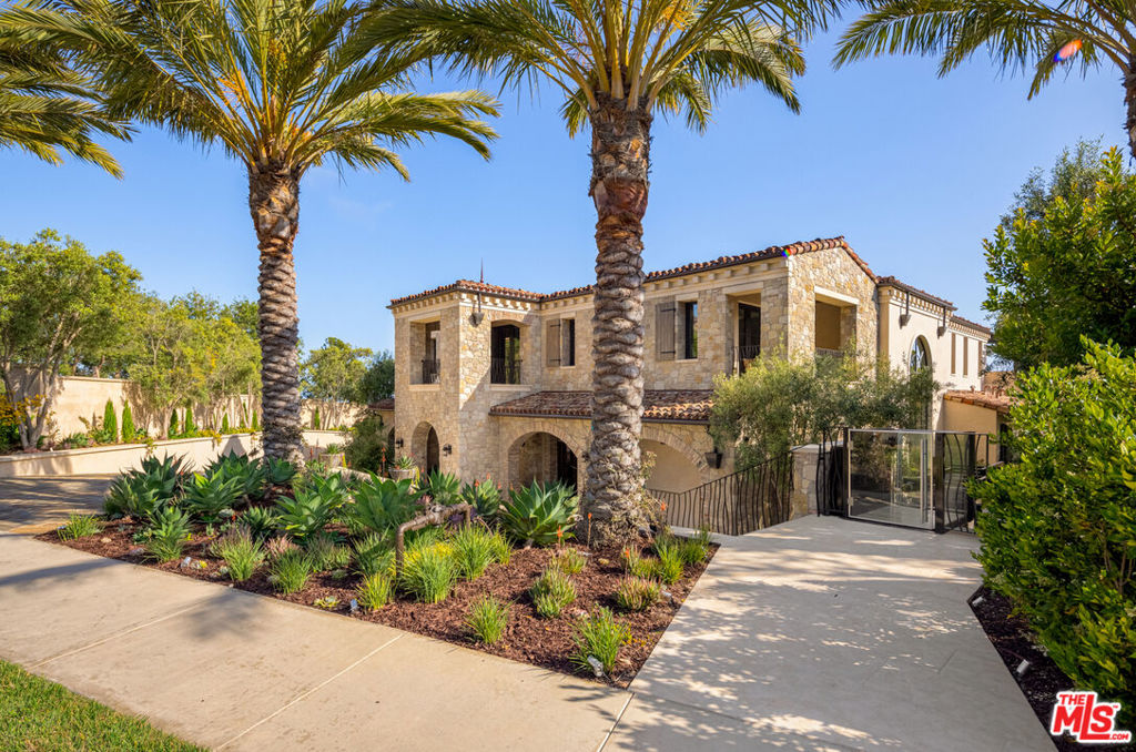 main property photo 21