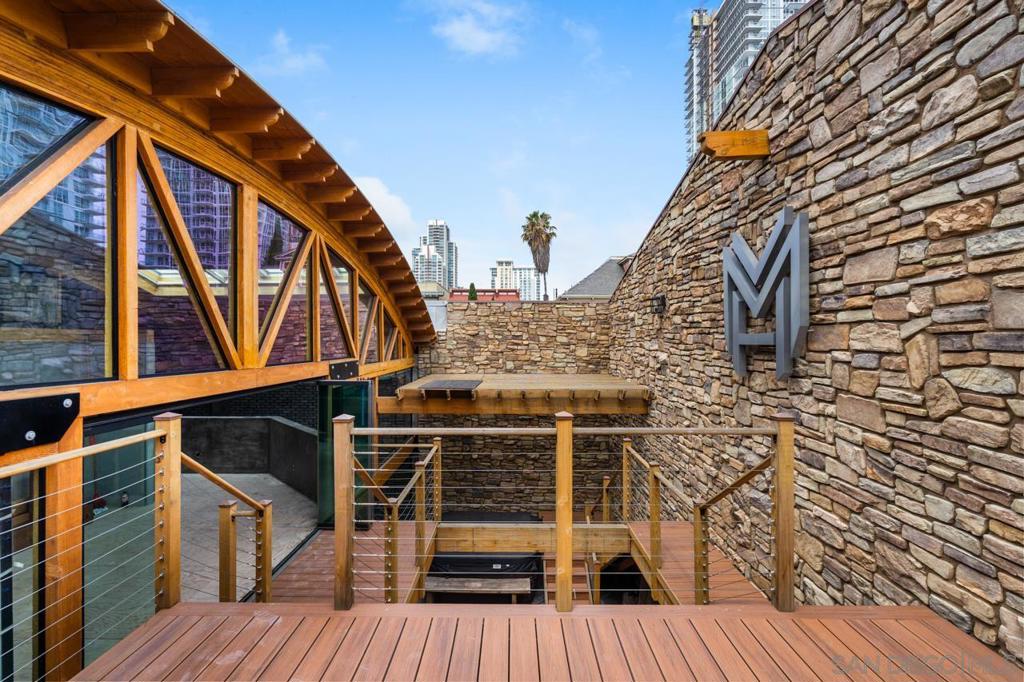 main property photo 58