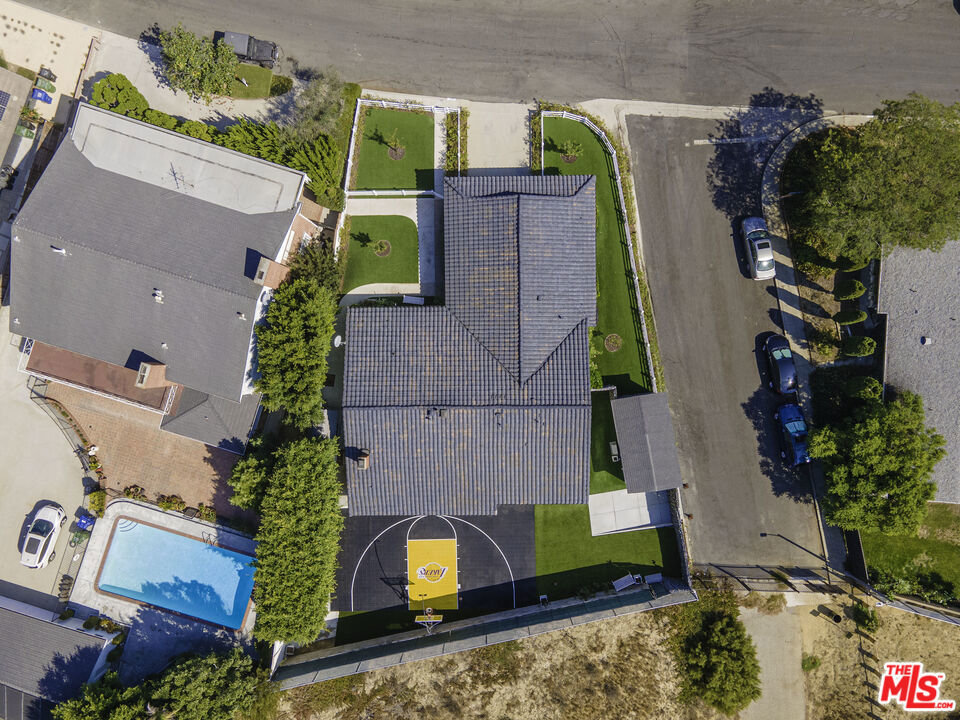 main property photo 26