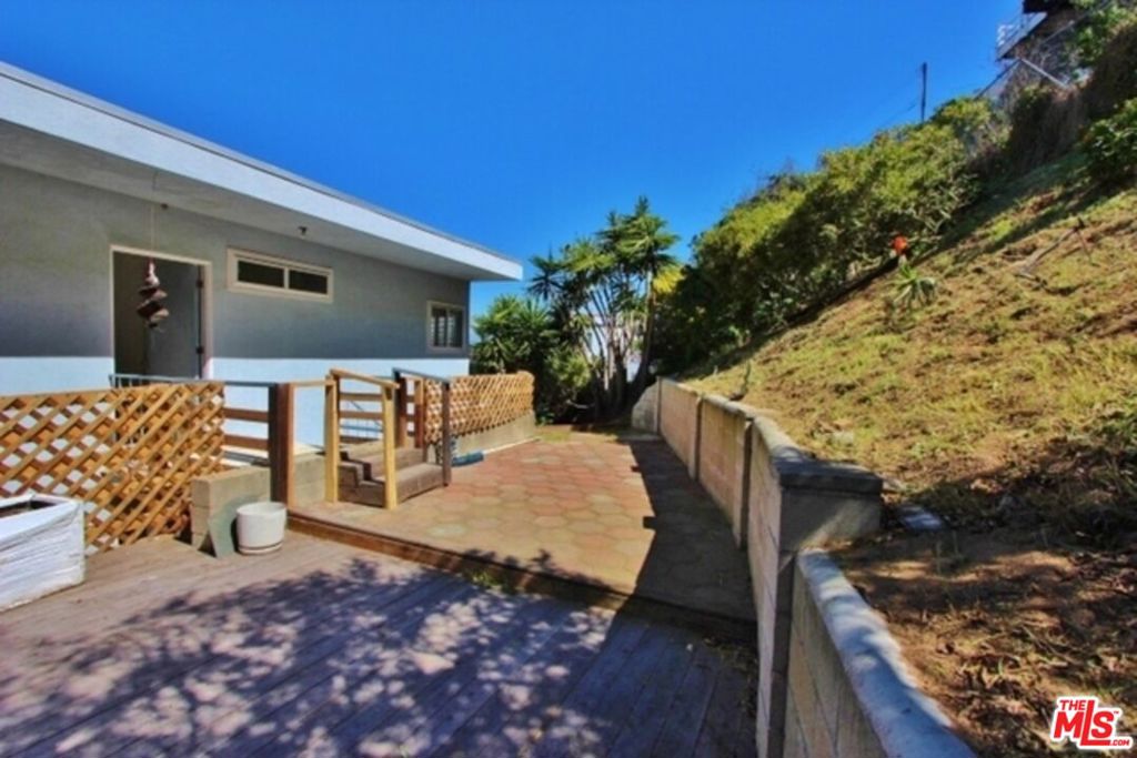 main property photo 15
