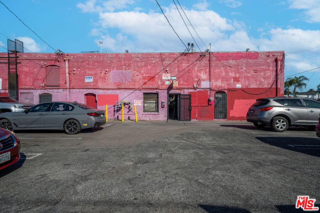 main property photo 8