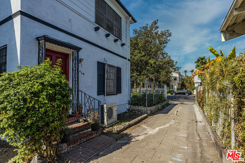 main property photo 7