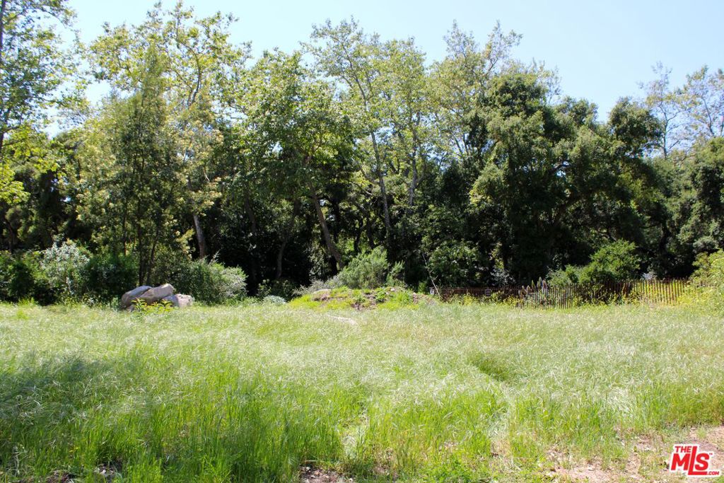 main property photo 10