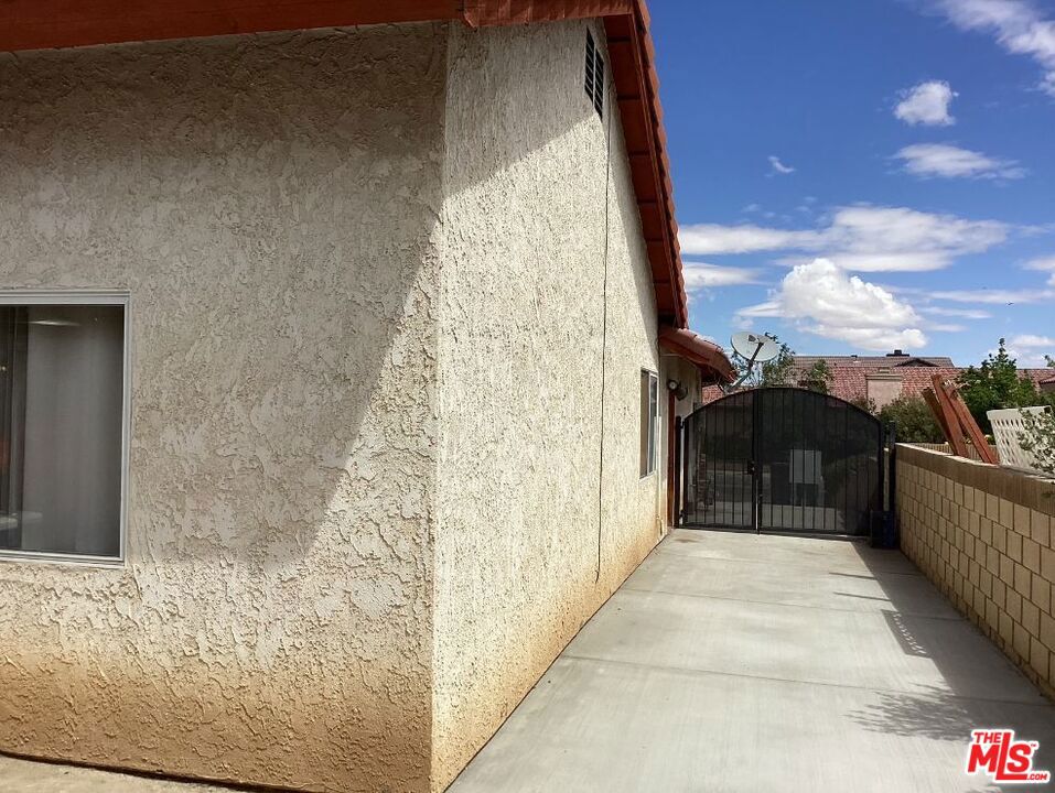 main property photo 59