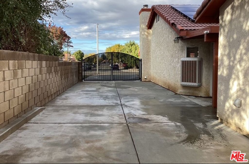 main property photo 65