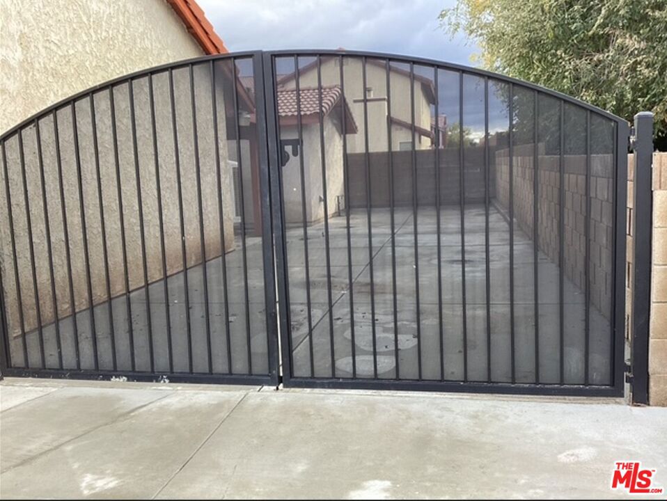 main property photo 68