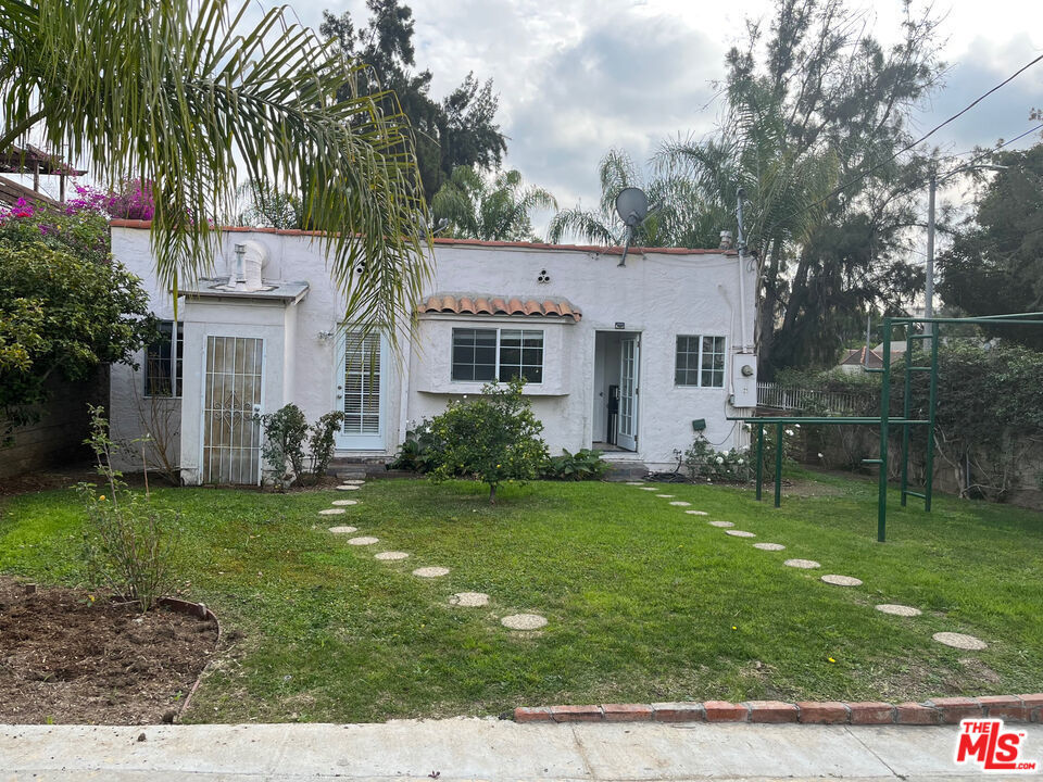 main property photo 6