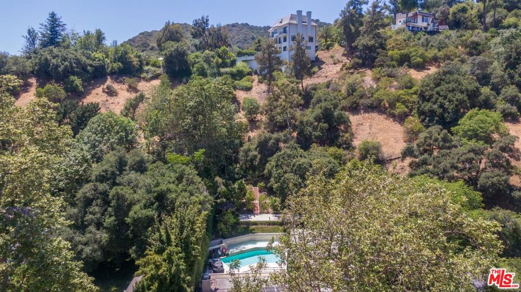main property photo 22