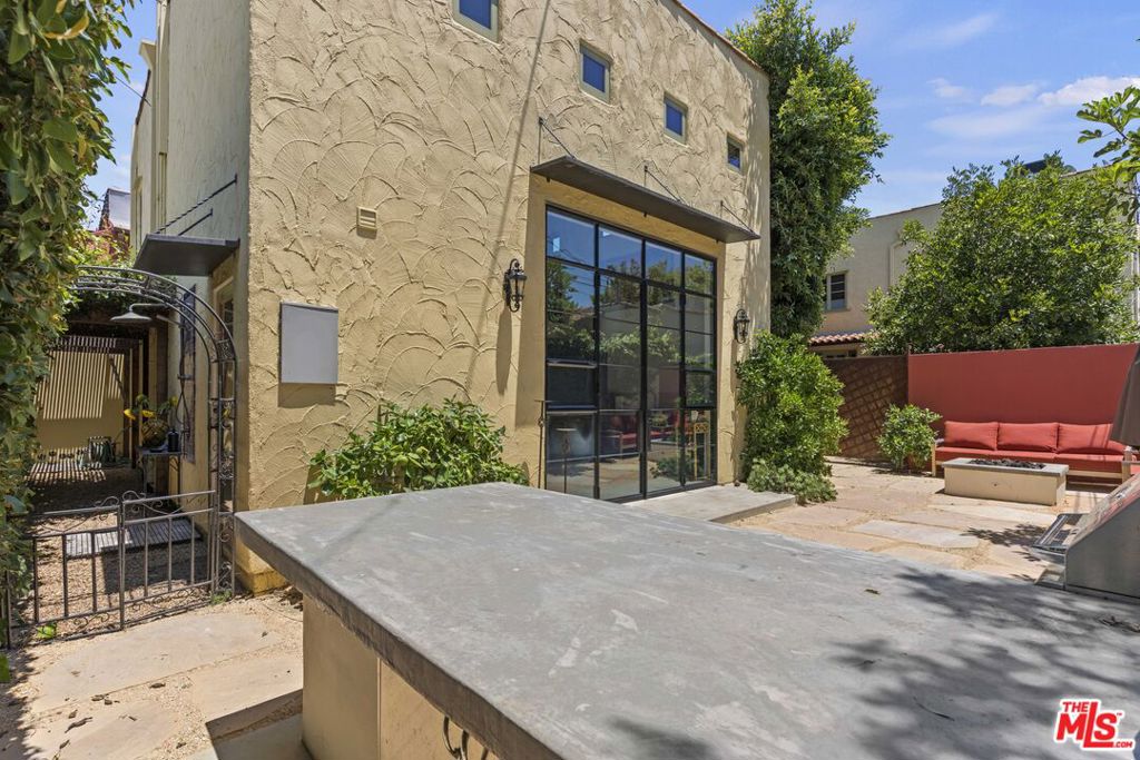 main property photo 12