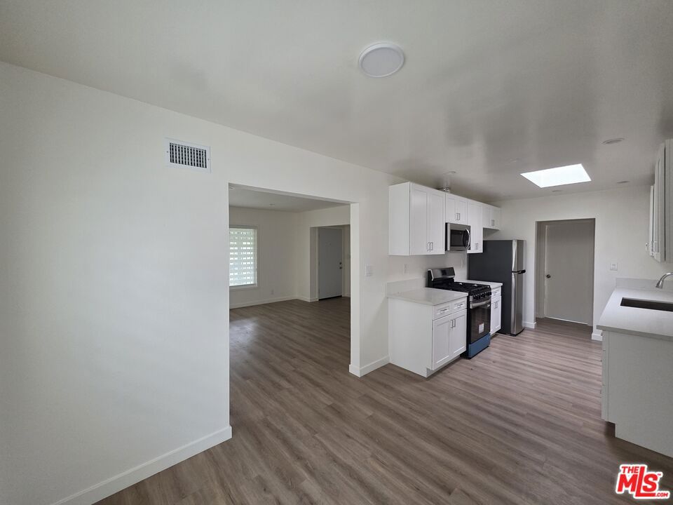 main property photo 68