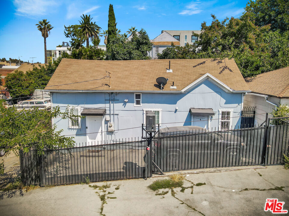 main property photo 5