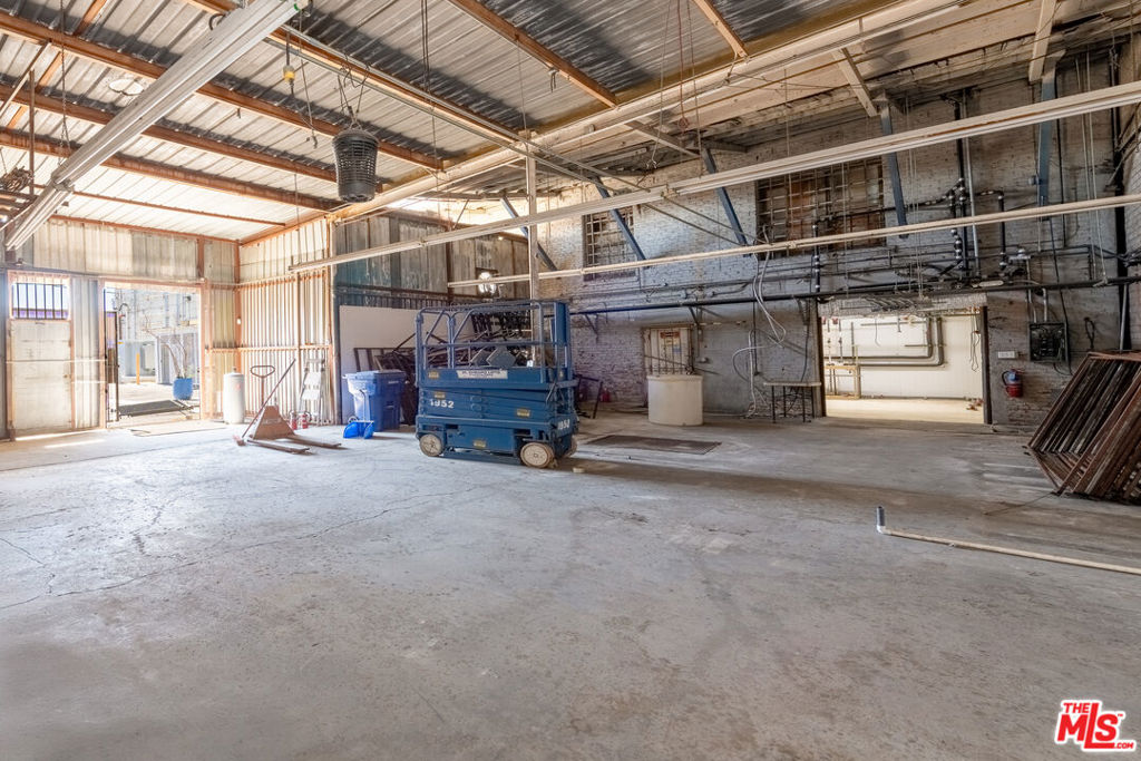 main property photo 42