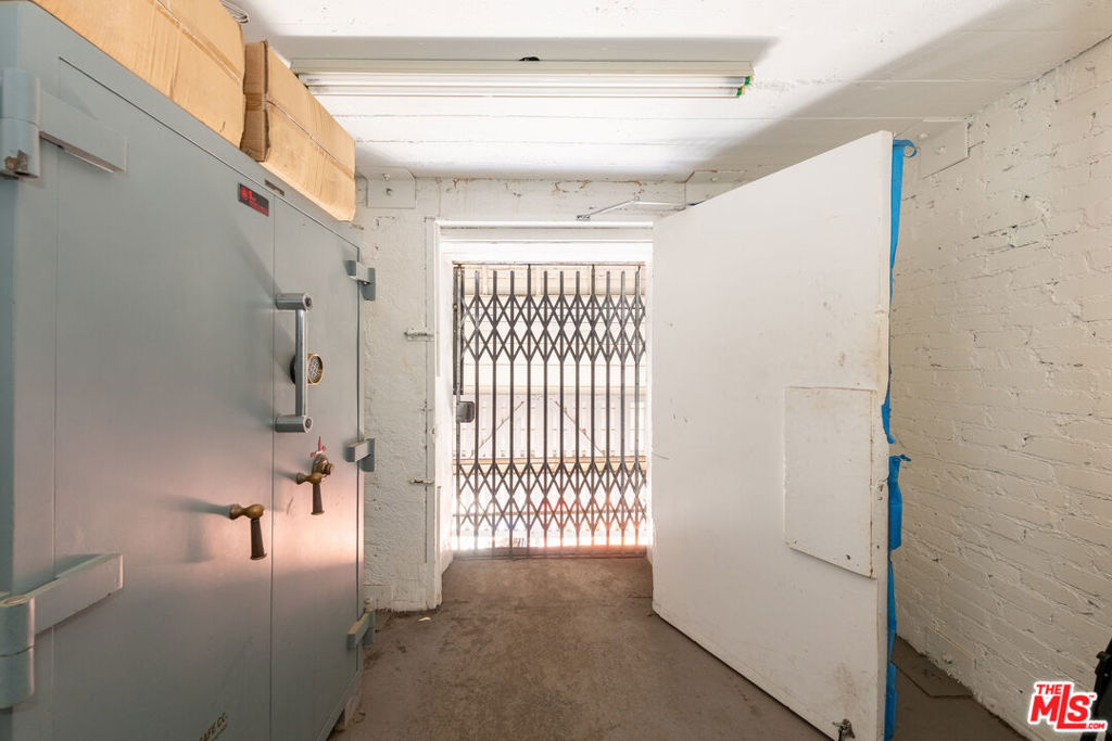 main property photo 44