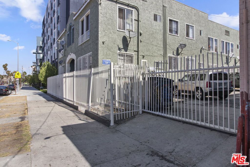 main property photo 26