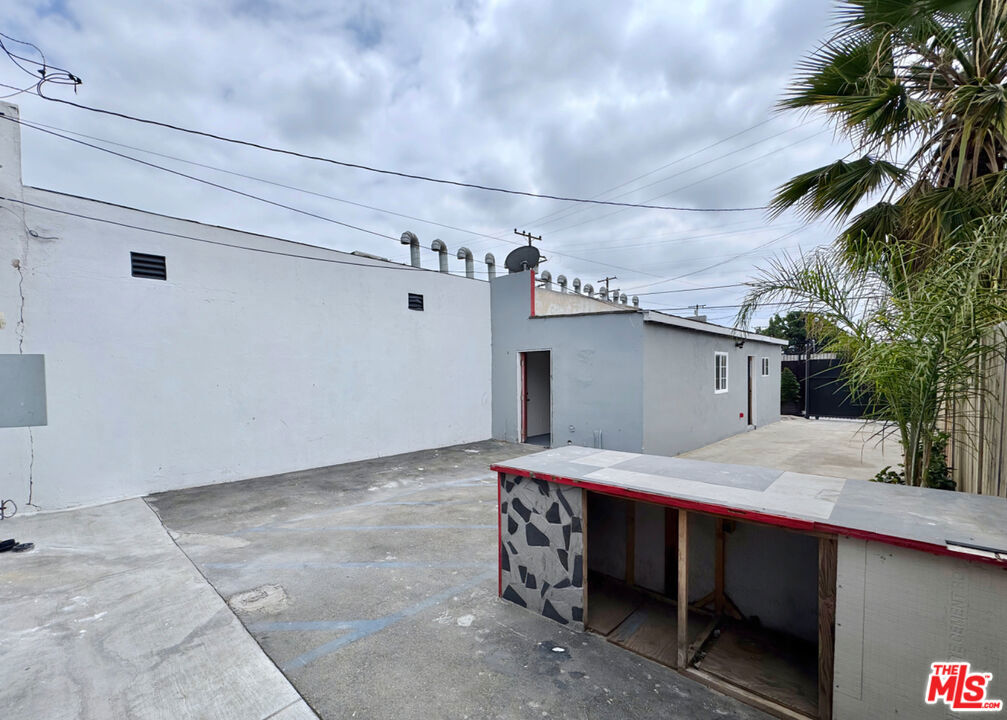 main property photo 13