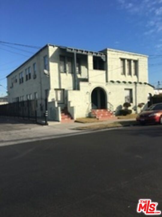 main property photo 8
