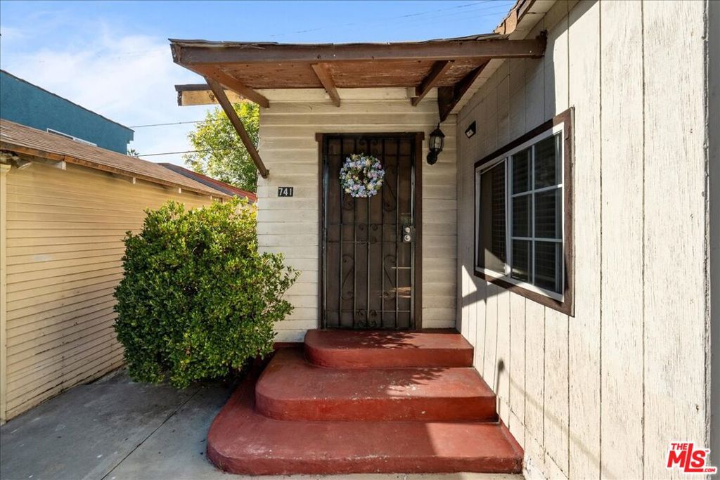 main property photo 10