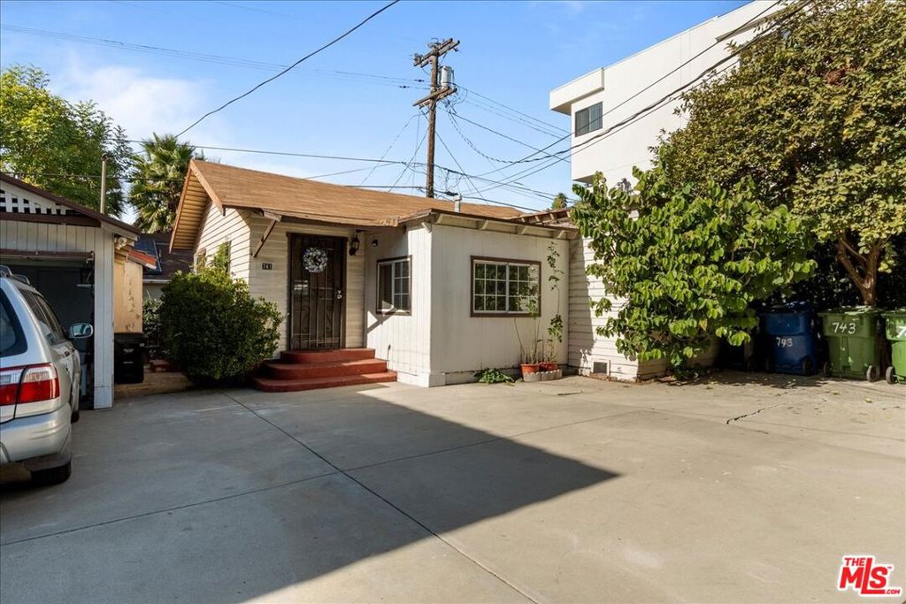 main property photo 7
