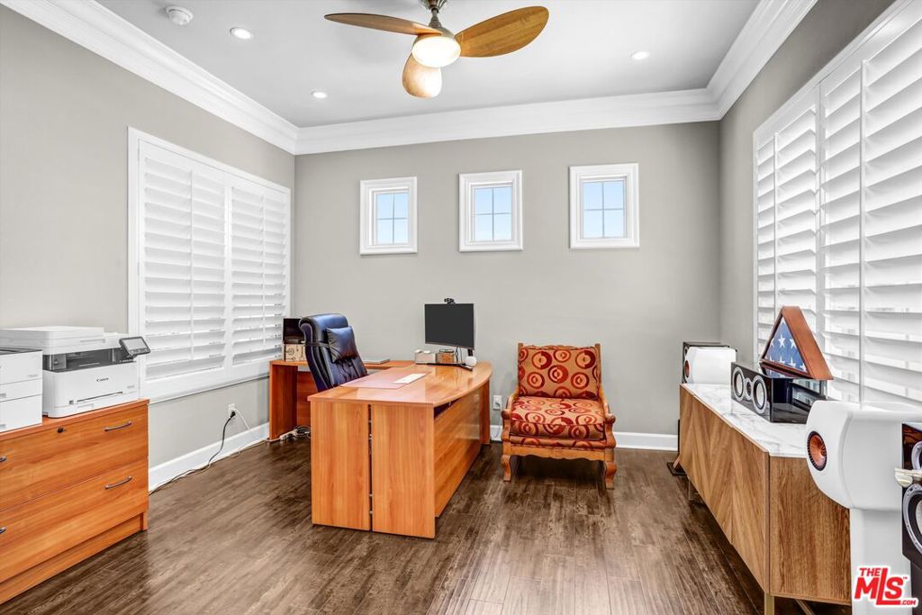 main property photo 15
