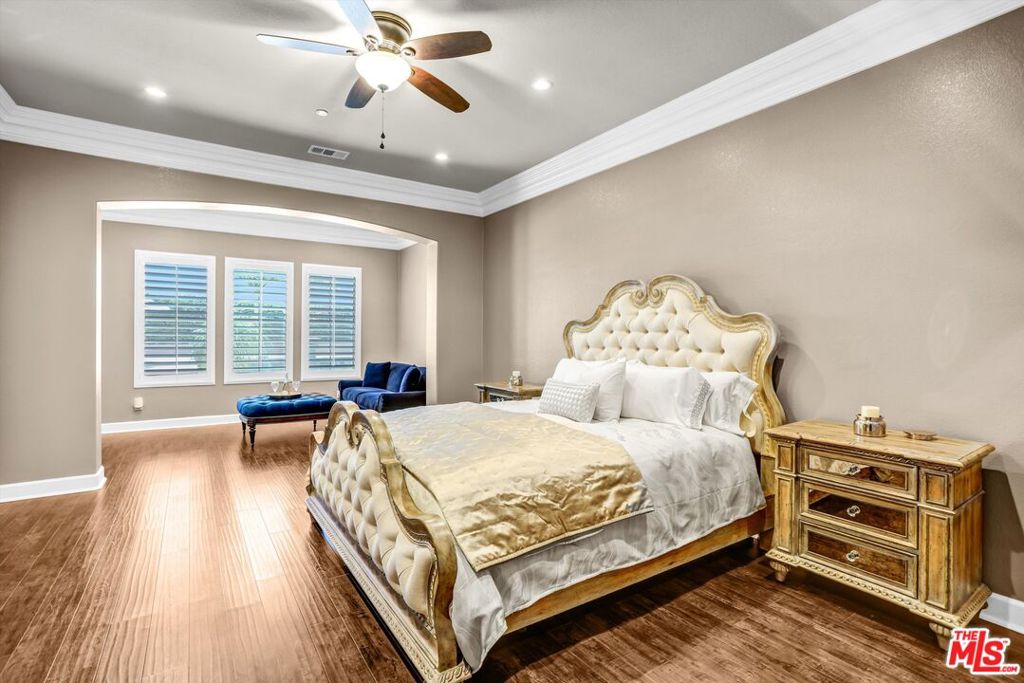 main property photo 36