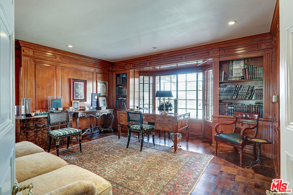 main property photo 18