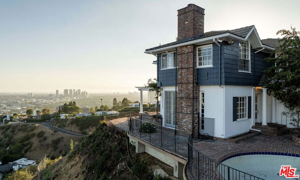 main property photo 4