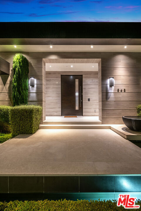 main property photo 59