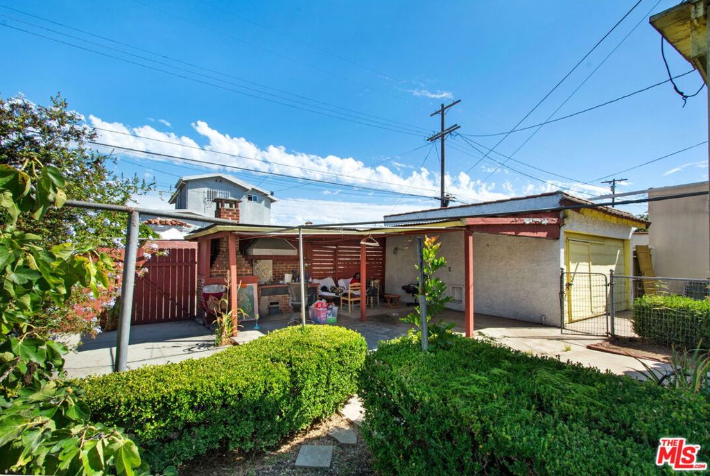 main property photo 22